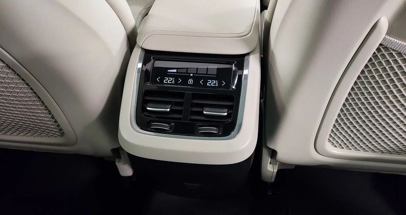 Volvo XC 60 cena 177900 przebieg: 84252, rok produkcji 2022 z Dąbrowa Górnicza małe 466